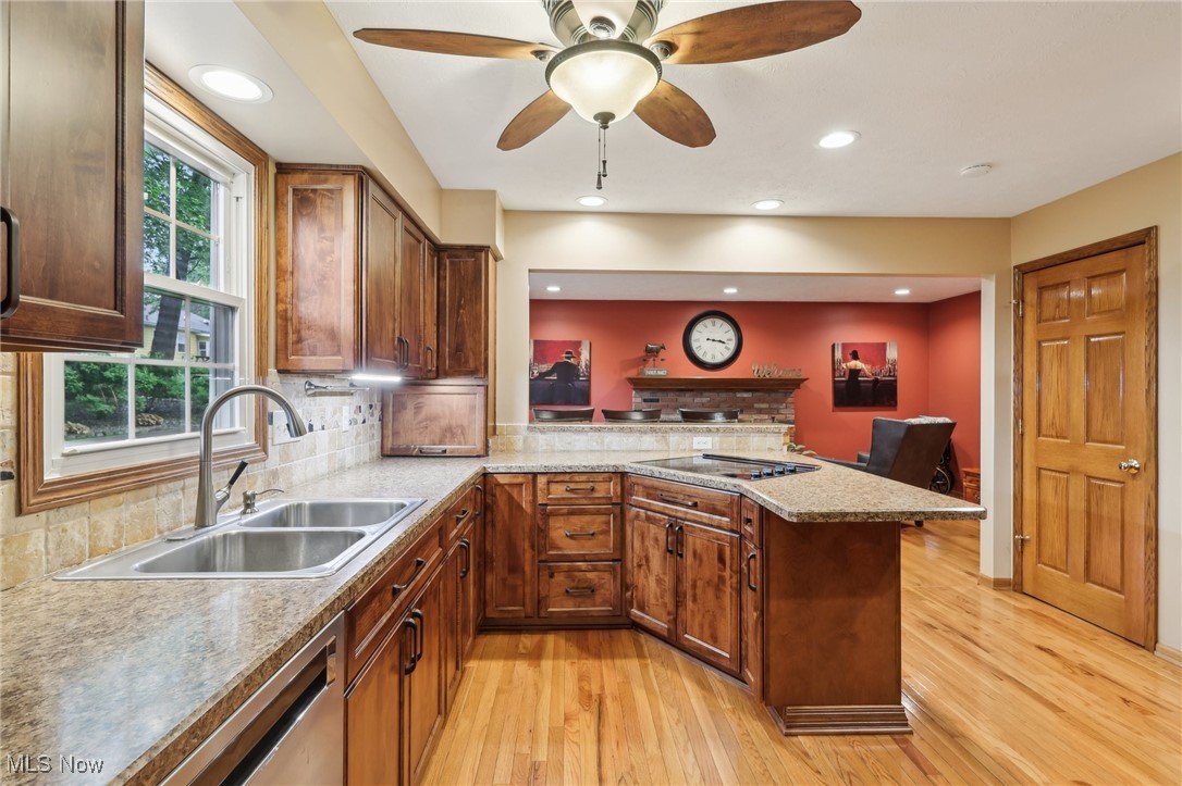 301 Windfall Lane, Wadsworth, Ohio image 3