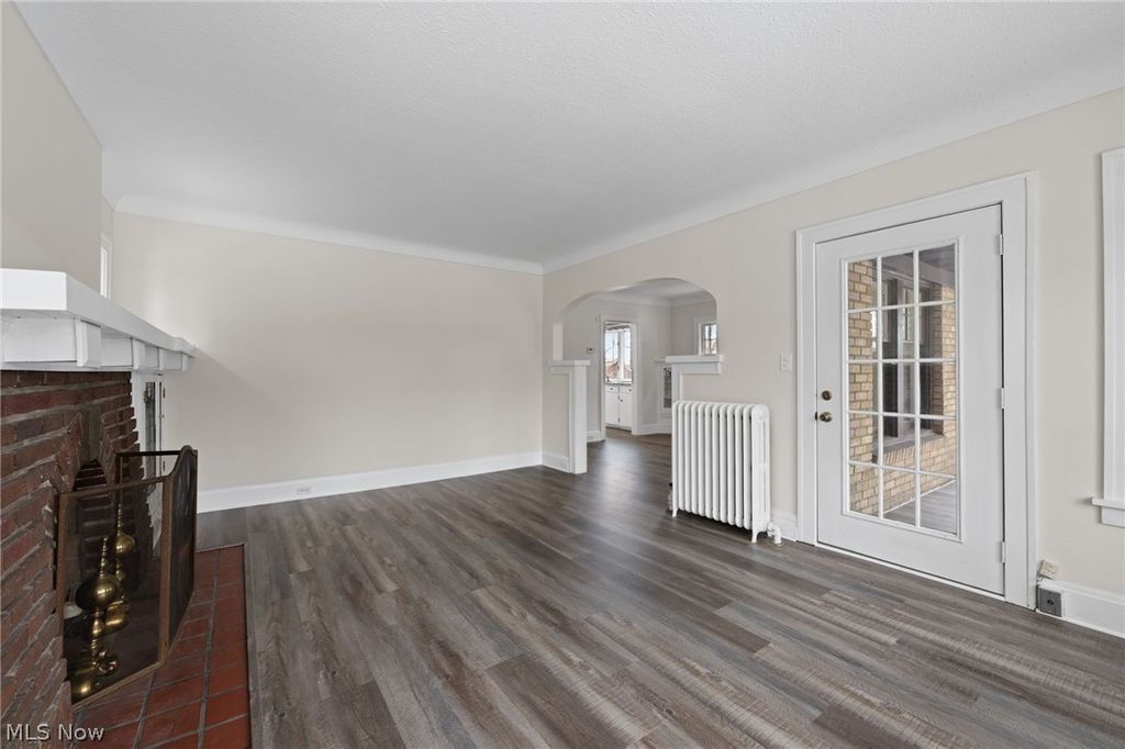 Photo of 2010 E 226th Street, Euclid, OH 44117 (MLS # 5194205)