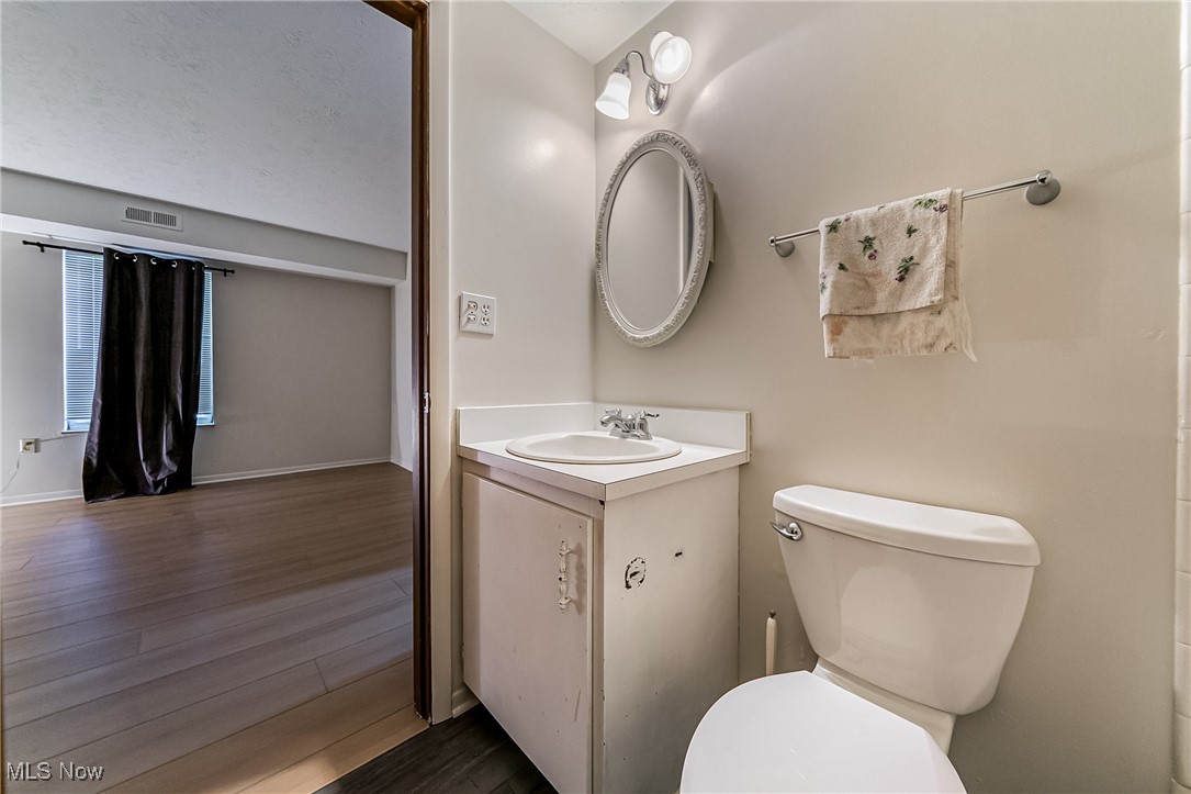 Danford Square Condo - Residential