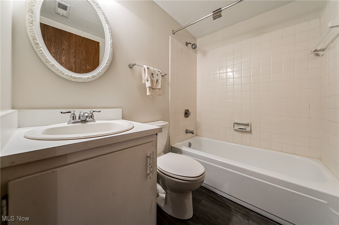 Danford Square Condo - Residential