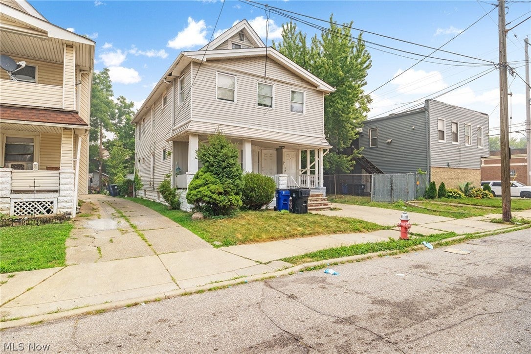 2231 W 105th Street