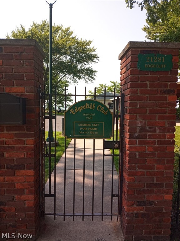 Utopia Beach - Residential