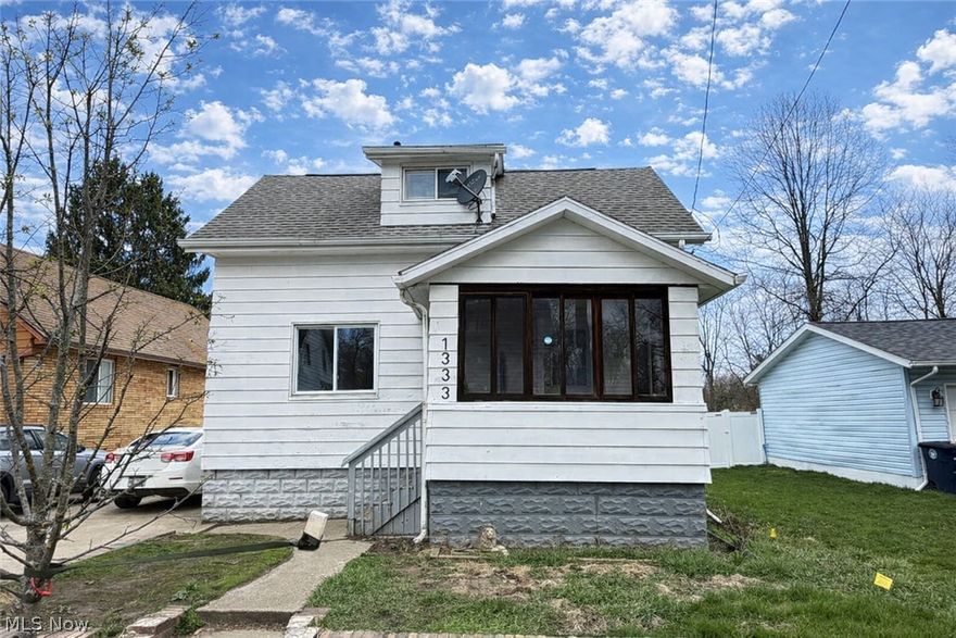 This 2 bedroom, 1 bath, 699 sq ft home with a one car garage is the perfect opportunity for a first time homebuyer or an investor looking for a solid rental property. The home does need some work, but the layout, manageable size, and convenient garage make it a great canvas for updates.  Kitchen has been updated  With a little vision, a good cleaning and paint, this property will shine. Whether you are looking for a home to build equity or expand your rental portfolio, this home offers excellent potential at an affordable price. Tenant occupied - tenant is moving.