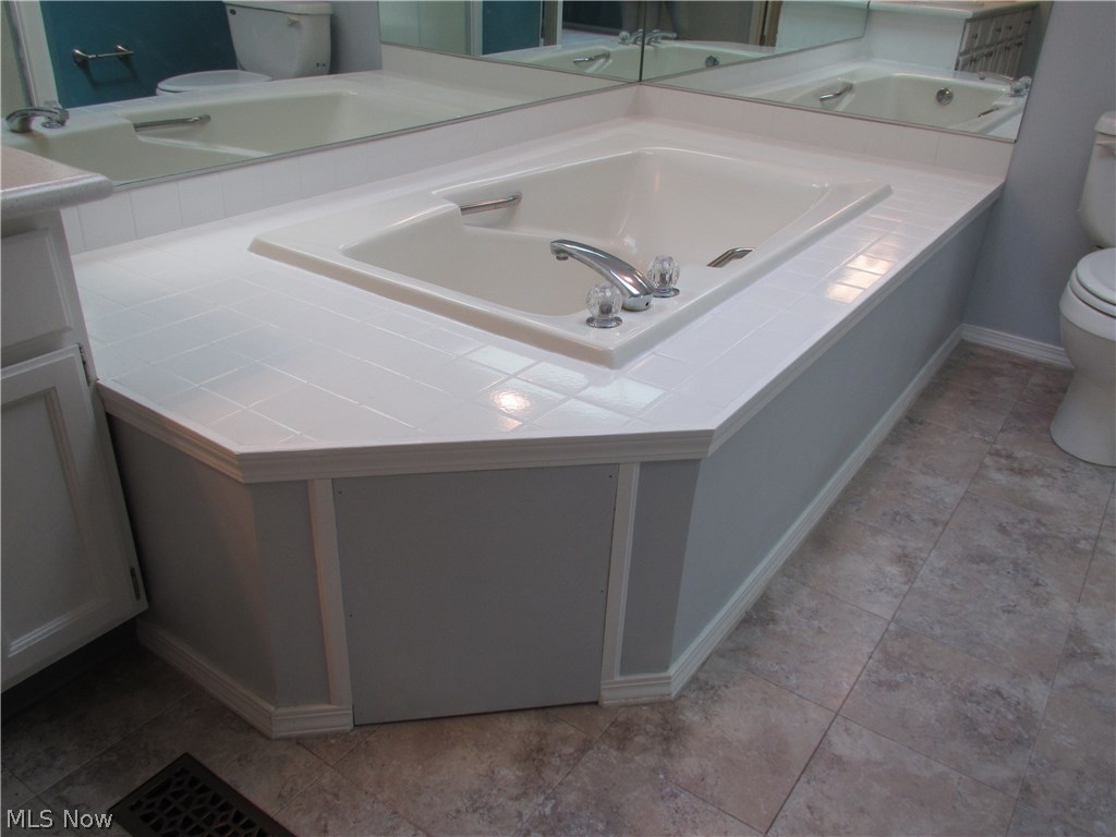 Buccaneer Woodlands Condo - Residential