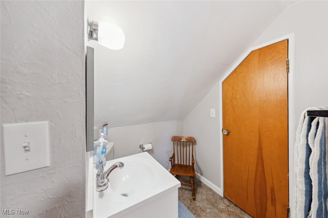 15461 Agnes Boulevard, Brook Park, Ohio image 25