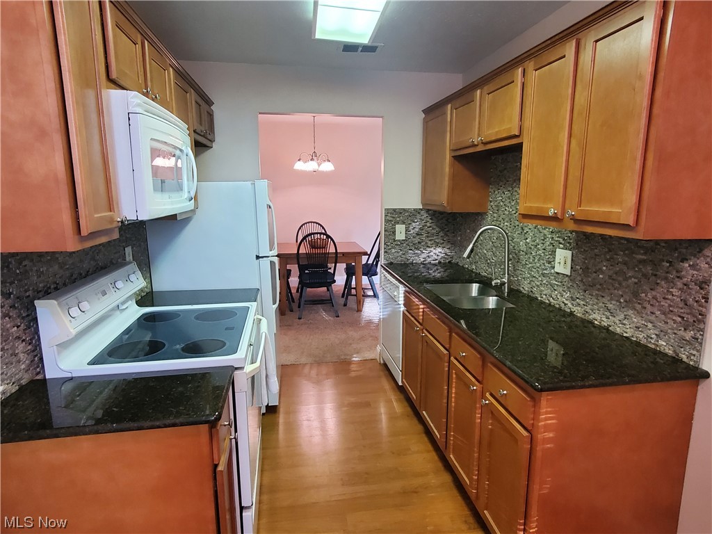 Silver Lake Towers - Residential