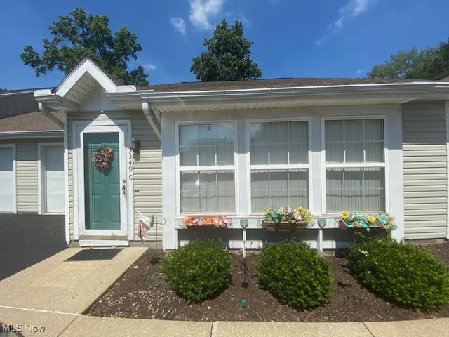 Welcome to this charming 2-bedroom, 2-bath condo in Cortland, offering a perfect blend of comfort and convenience. Step inside to a spacious vaulted-ceiling great room with a cozy gas fireplace that flows seamlessly into the open kitchen, dining, and living areas—ideal for both everyday living and entertaining. The first-floor primary suite offers the ease of one-level living and opens to a private deck, perfect for morning coffee or evening relaxation. You’ll also appreciate the convenience of a first-floor laundry. Upstairs, a huge second bedroom with its own private bath & walk-in closet providing a perfect retreat for guests or a roommate. Additional highlights include a one-car attached garage with attic storage. This is a prime location close to shopping, dining, and local parks. Move in and start enjoying the easy condo lifestyle!