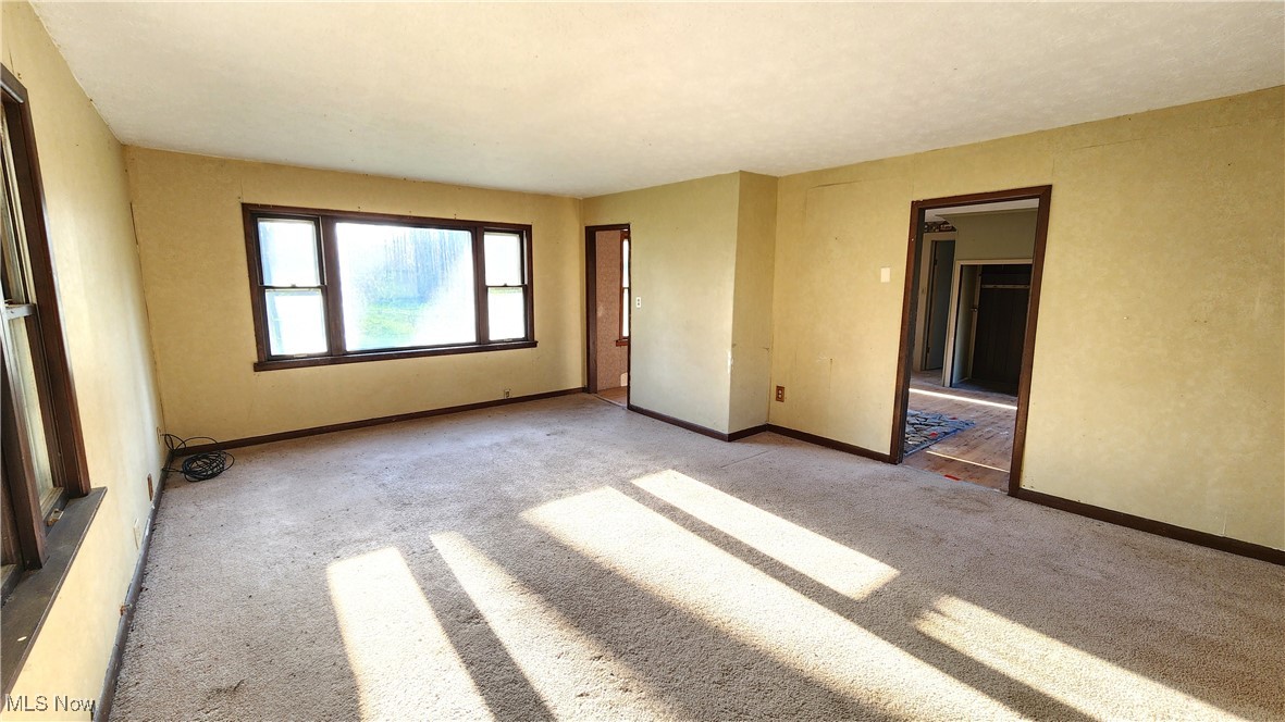6559 W Maple Road, Geneva, Ohio image 15