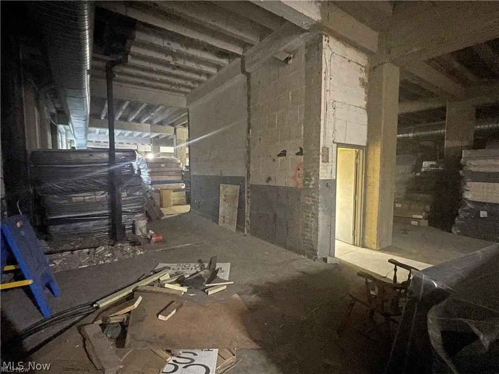 Akron - Commercial Sale