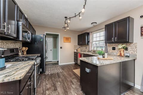 Tiny photo for 5410 Fountain Circle, North Ridgeville, OH 44039 (MLS # 5236841)