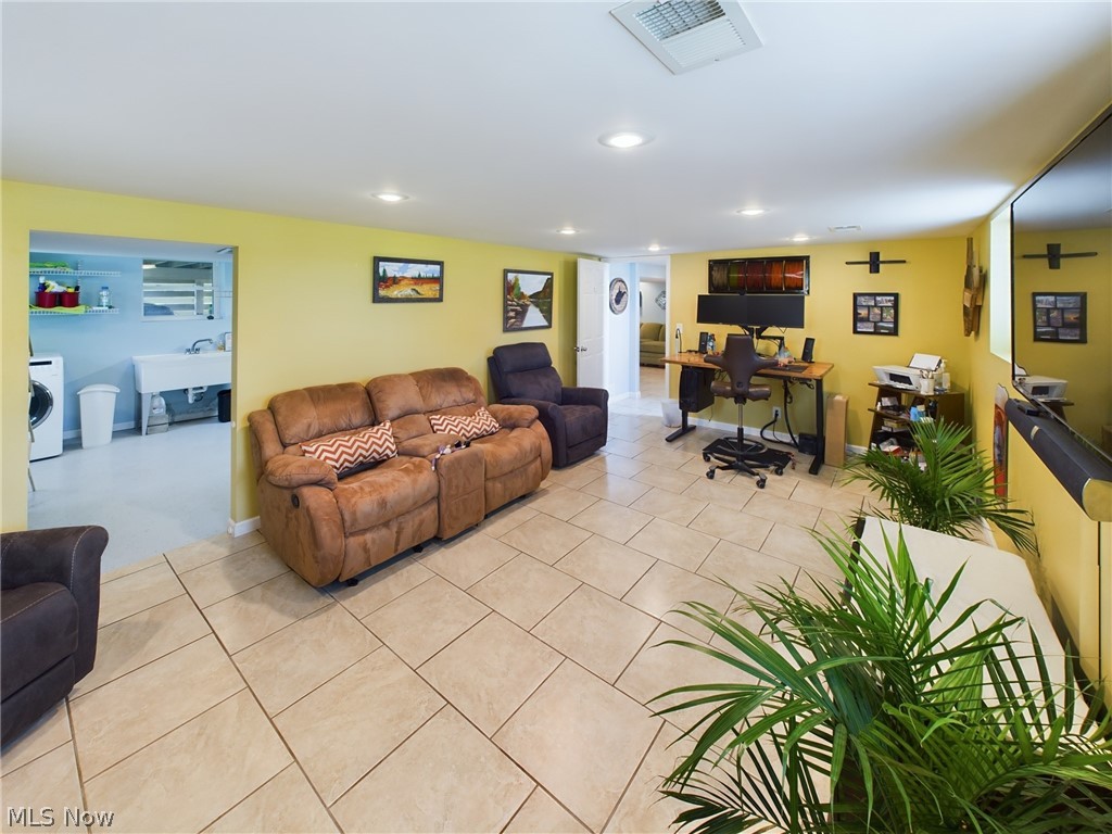 Roy C Maze Adn - Residential