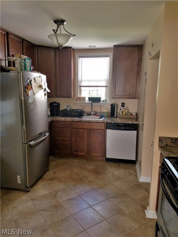 Crestmore Realty Cos Resub - Residential Lease