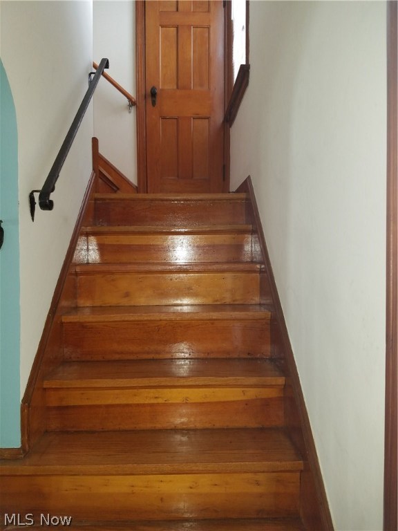 Crestmore Realty Cos Resub - Residential Lease