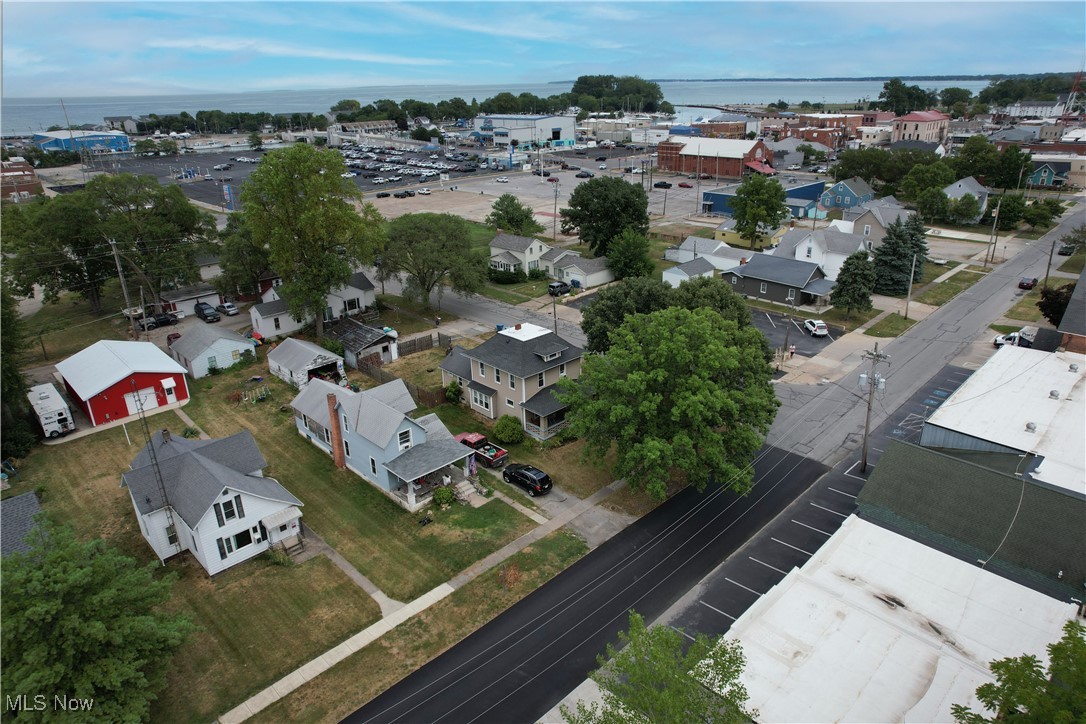 302 W 2nd Street, Port Clinton, Ohio image 37