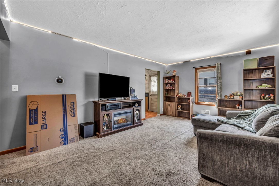 2314 Briner Avenue, Akron, Ohio image 13