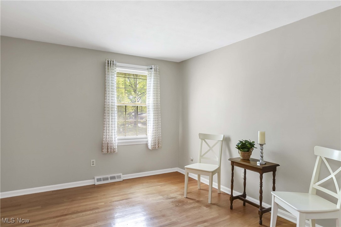 1370 Queen Annes Gate, Westlake, Ohio image 32