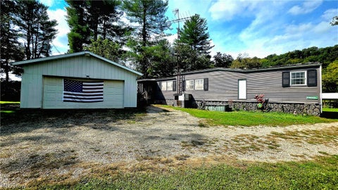 Photo of 462 Echo Valley Road, Waterford, OH 45786 (MLS # 5246535)
