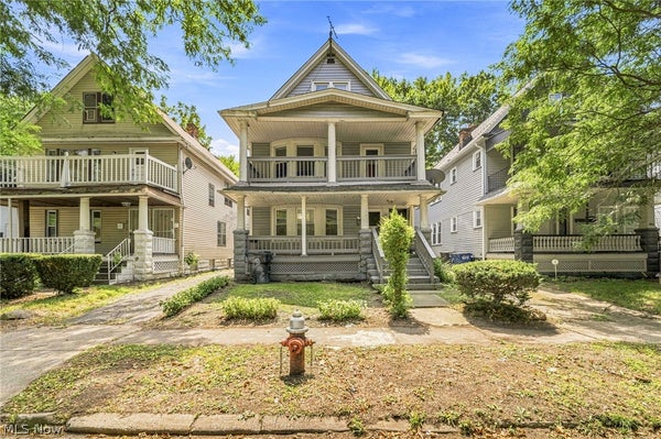 9704 YALE AVE, CLEVELAND, OH 44108 - Image c15b839d0810656a81fc4b93b4dd94db/1366444859