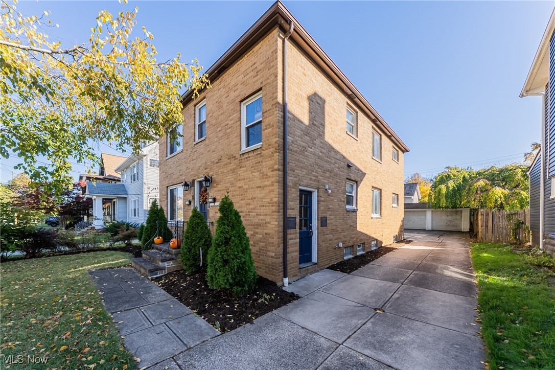 1313 Saint Charles Avenue