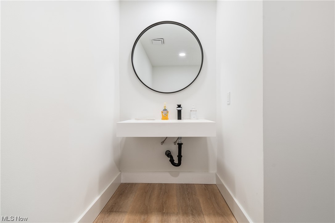 Mcdonaldsville - Commercial Sale