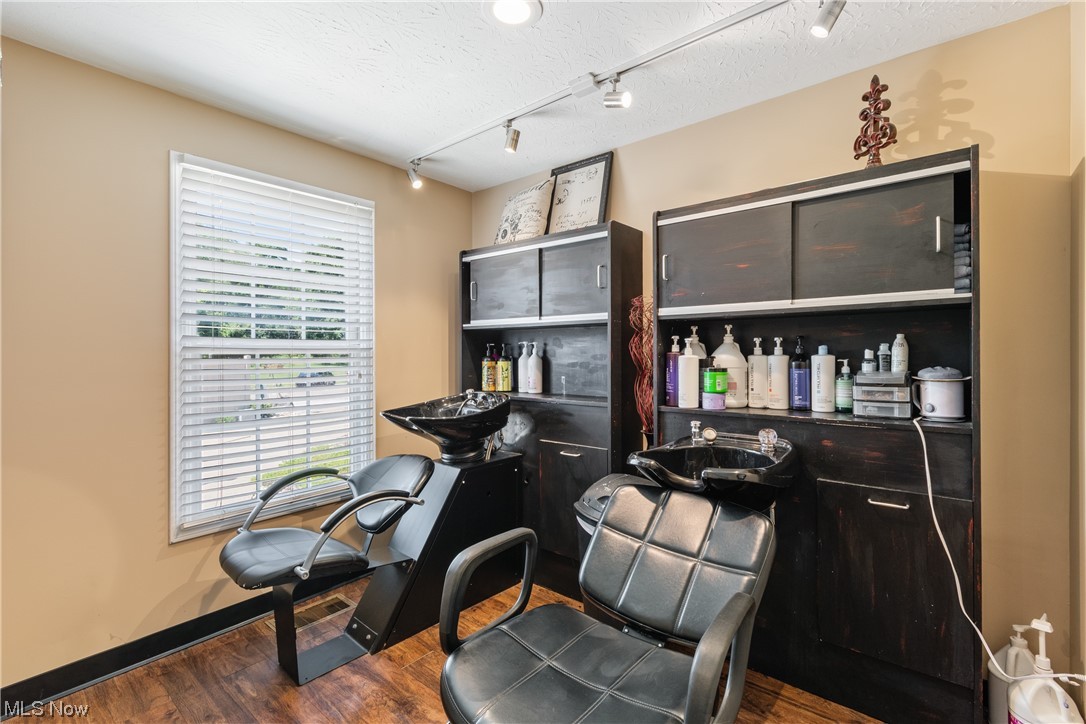 Mcdonaldsville - Commercial Sale