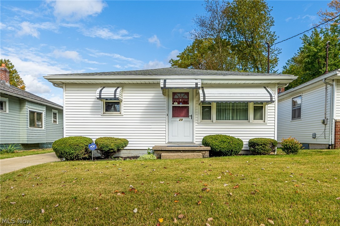 Welcome home to 29 W Ralston! This charming 3 bedroom, 2 bath home has so much to offer! A large living room welcomes you in with tons of natural light and newer carpet. This well maintained home has impeccable woodwork and hard wood floors! Partially finished basement with another kitchen! Fenced in back yard offering privacy and plenty of space to entertain! Call today for a private showing.