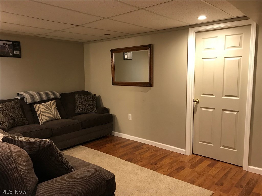 CRESTVIEW  MANOR - Residential