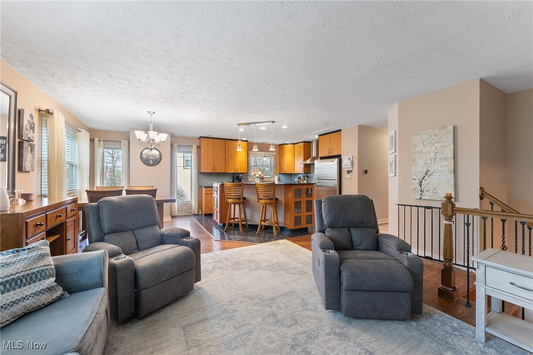 649 Wendemere Drive, Hubbard, Ohio image 4