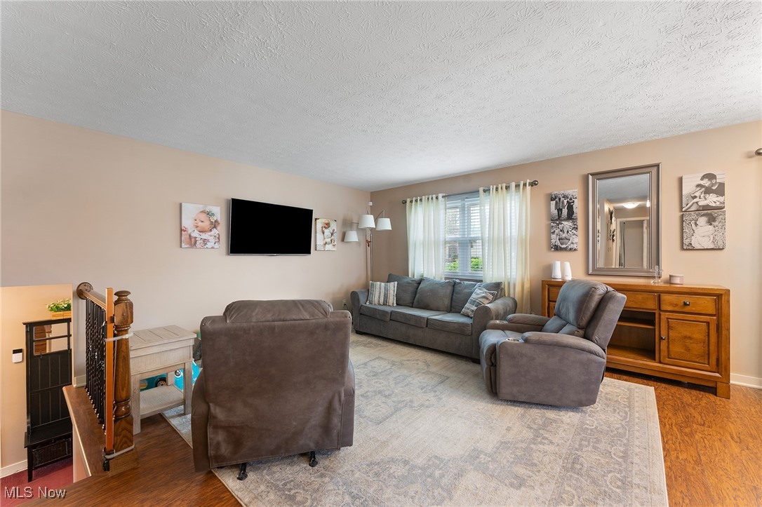 649 Wendemere Drive, Hubbard, Ohio image 9