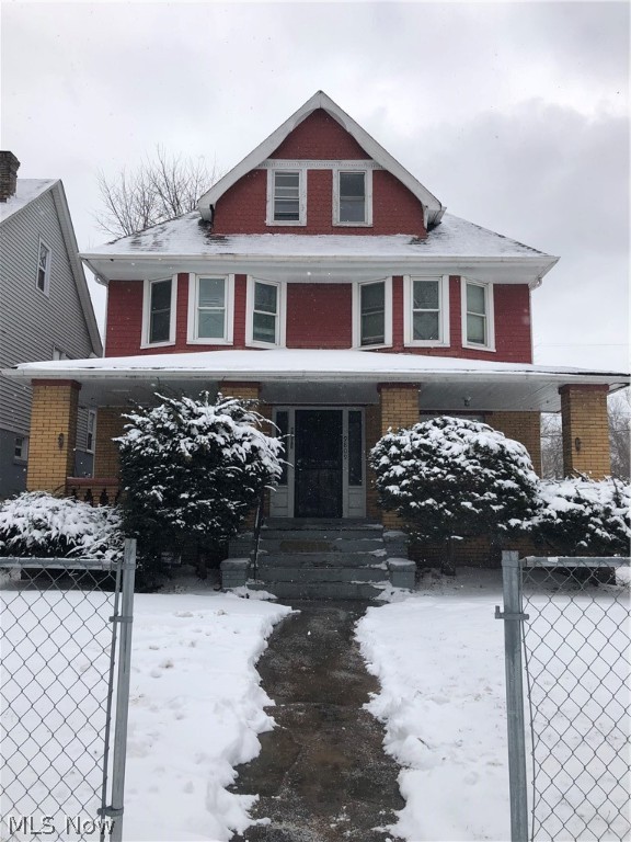 WOW!!! 10 bedroom Duplex. Updated Electrical, Brand new water heater, Updated plumbing, and flooring. One unit is completely updated with new paint, and other unit in good condition with long time tenant and wants to stay. All appliances including washer and dryer stay with the property. Great opportunity for instant income and to diversify your portfolio!