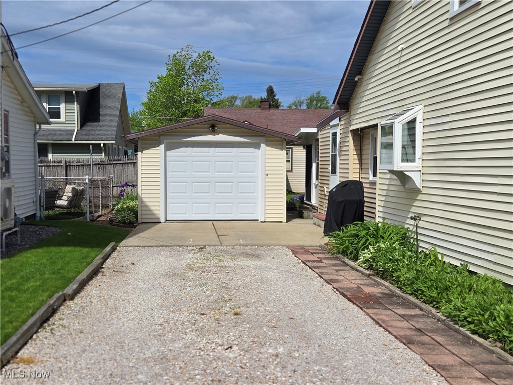 1857 Walnut Drive, Ashtabula, Ohio image 3