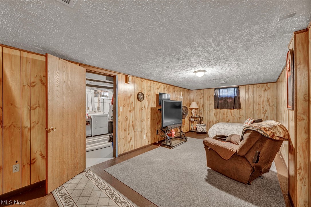 Hillside 01 - Residential