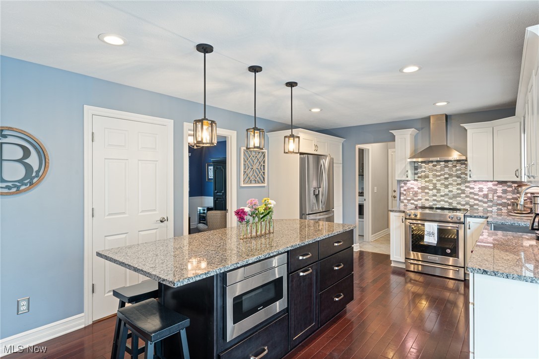 10945 Burlington Ridge Drive, Chardon, Ohio image 13