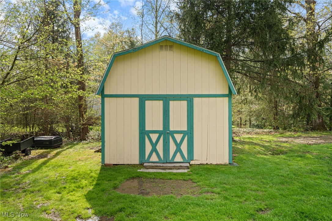 10945 Burlington Ridge Drive, Chardon, Ohio image 36