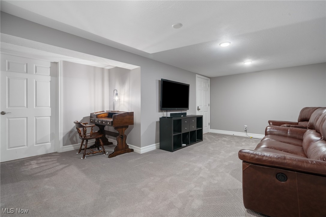 10945 Burlington Ridge Drive, Chardon, Ohio image 30