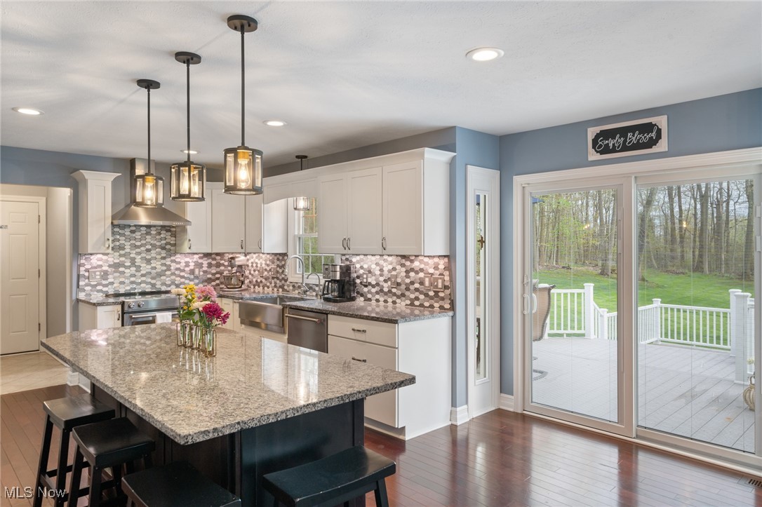 10945 Burlington Ridge Drive, Chardon, Ohio image 14