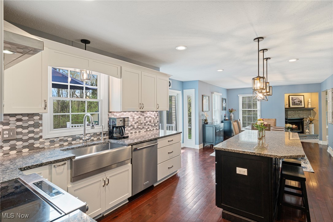 10945 Burlington Ridge Drive, Chardon, Ohio image 12