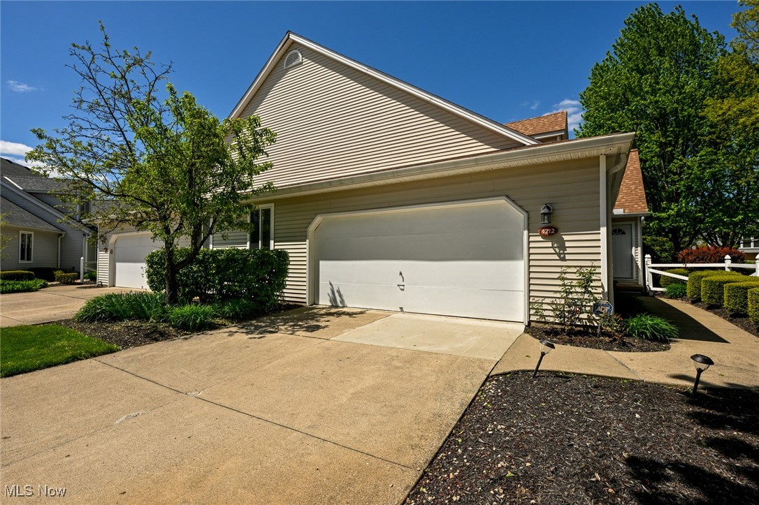 4212 Castle Ridge