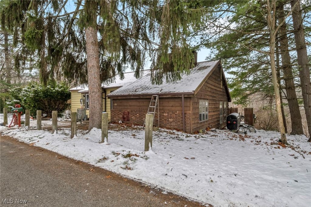 Photo of 428 Canova Drive, Akron, OH 44319 (MLS # 5176927)