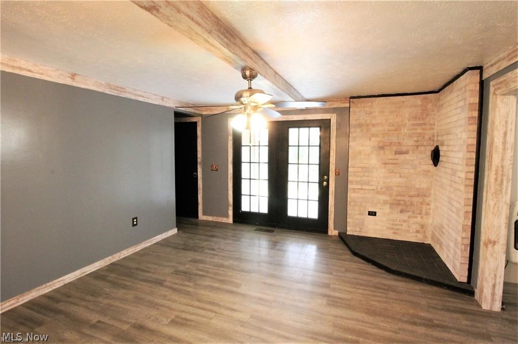Old Town Colonial Estate - Residential