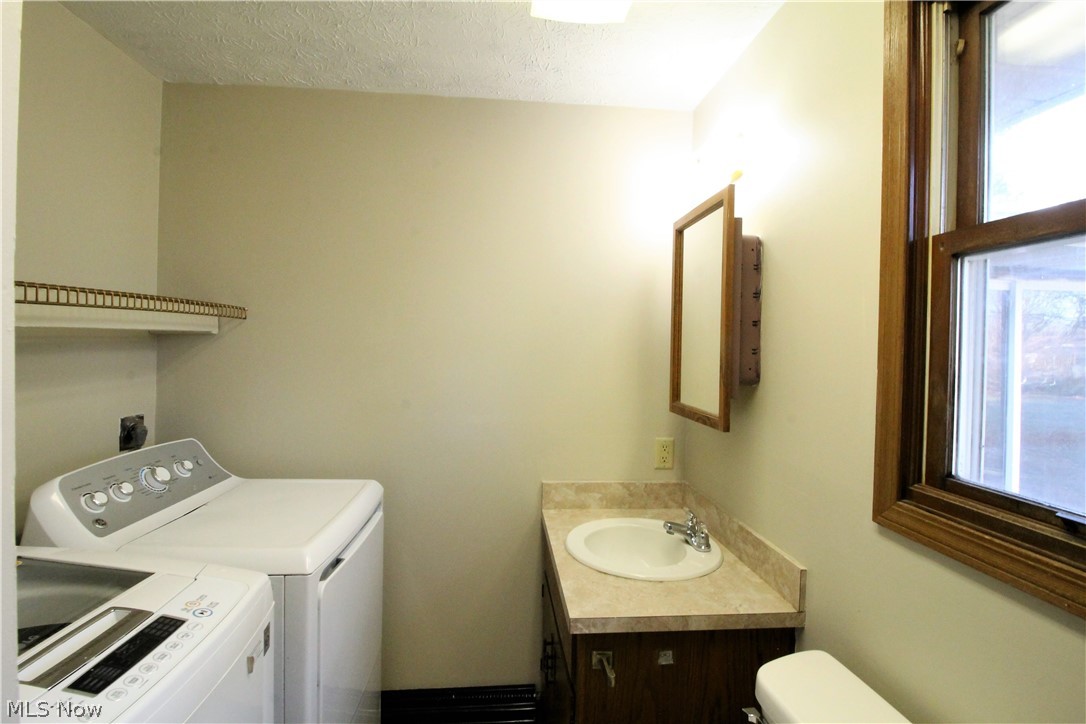 Old Town Colonial Estate - Residential