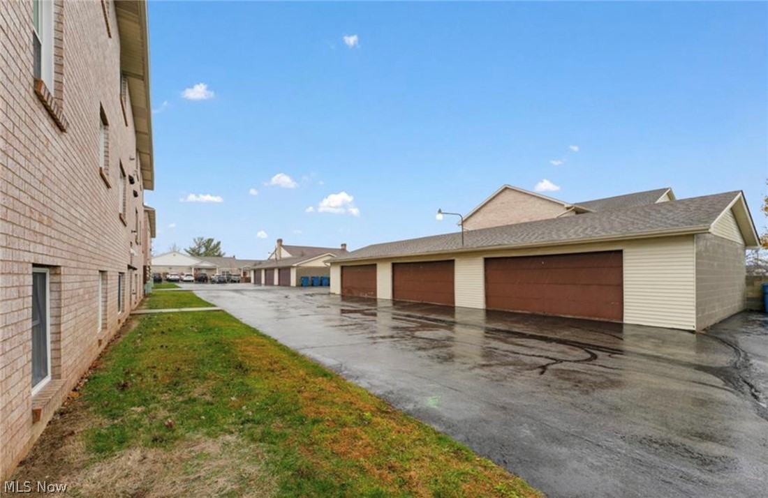 Presidential Square Condo - Residential