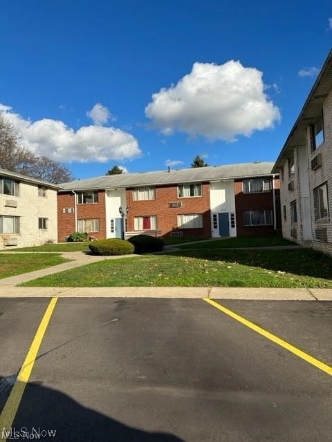 1 bed 1 bath aot in Jack Twp/Plain Schools. No credit check. Tenant pays elec only. $50 app fee. Plenty of parking.