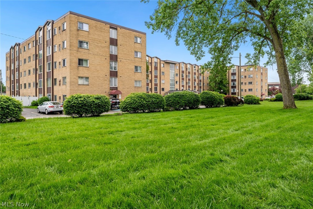 Kings Path Condo - Residential