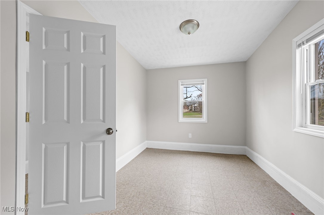 9611 Dunlap Avenue, Cleveland, Ohio image 16