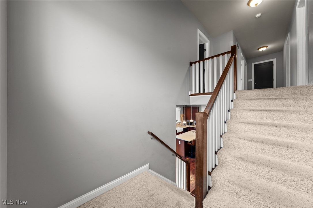 1300 Windward Lane, Kent, Ohio image 28