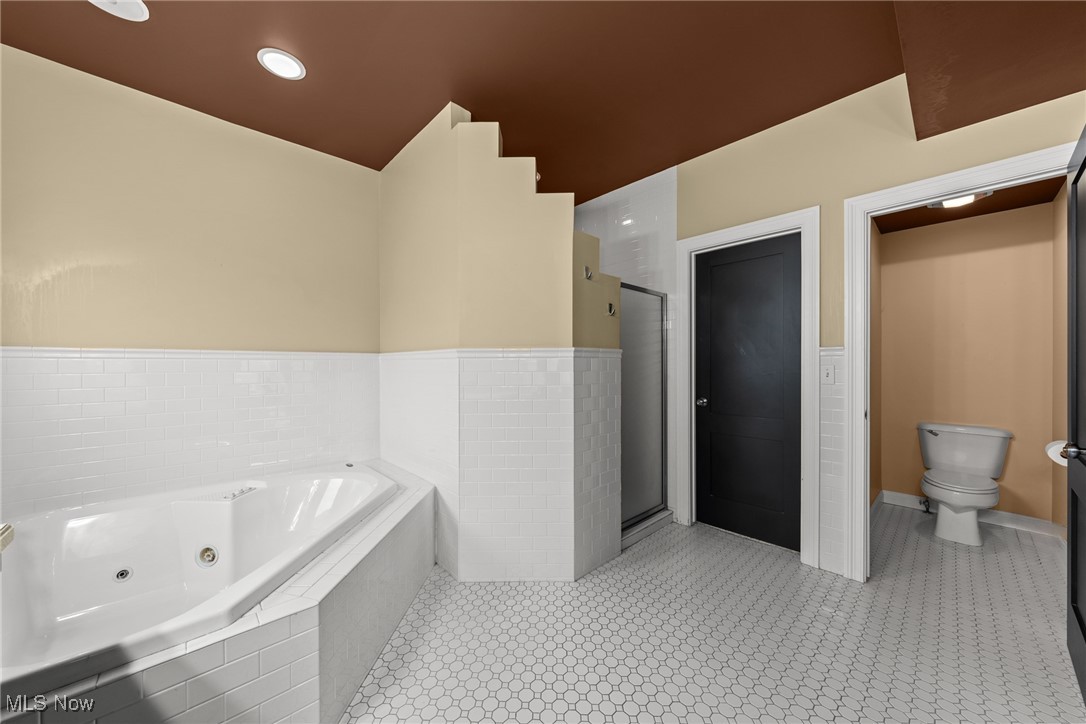 1300 Windward Lane, Kent, Ohio image 24
