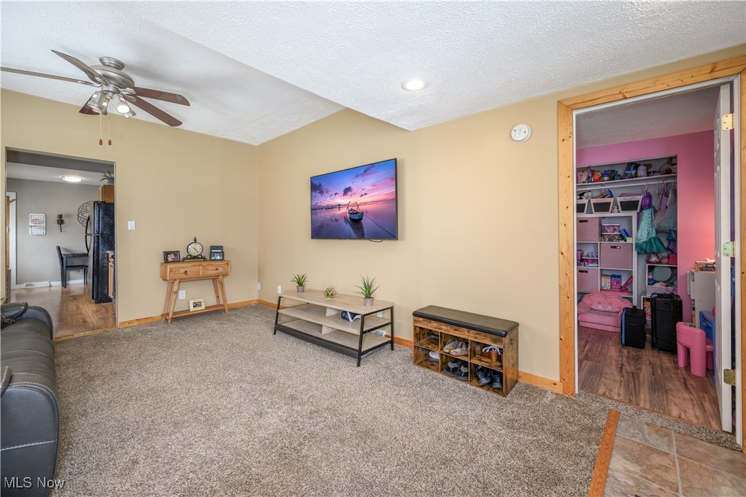 Akron, Ohio 44319, United States, 2 Bedrooms Bedrooms, ,1 BathroomBathrooms,Residential,Active,169711