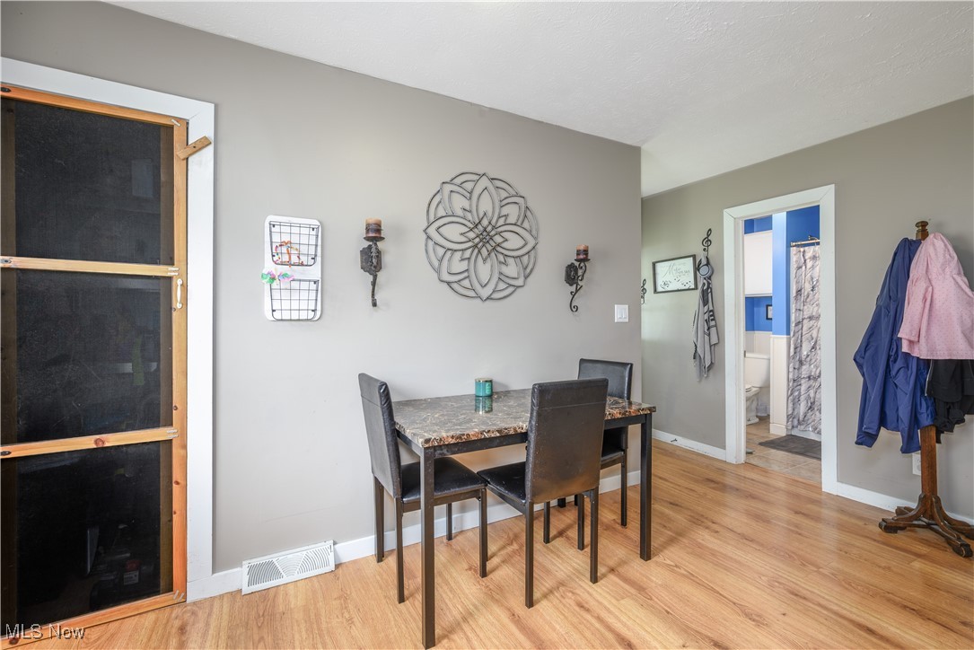 Akron, Ohio 44319, United States, 2 Bedrooms Bedrooms, ,1 BathroomBathrooms,Residential,Active,169711