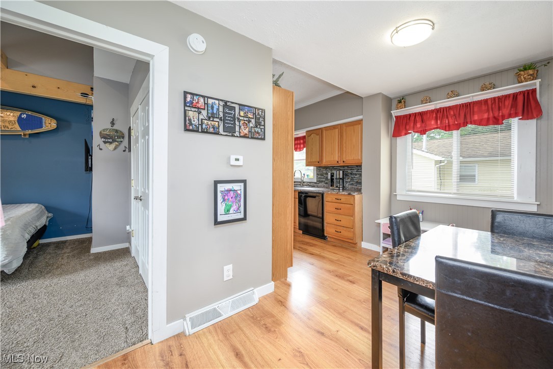 Akron, Ohio 44319, United States, 2 Bedrooms Bedrooms, ,1 BathroomBathrooms,Residential,Active,169711